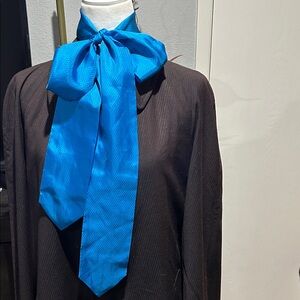 Oscar de la Renta silk Turquoise Scarf